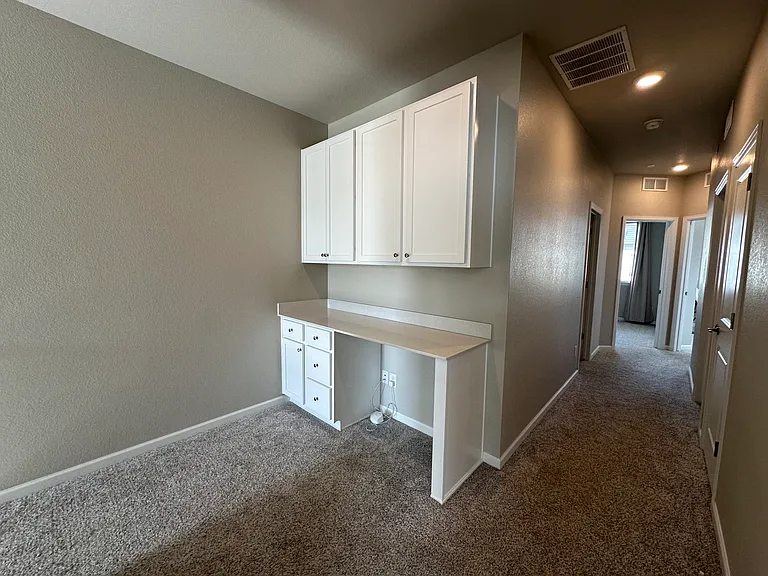 457 Millwall Cir — Photo 15