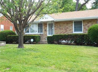 833 N Castello St, Florissant, MO 63031