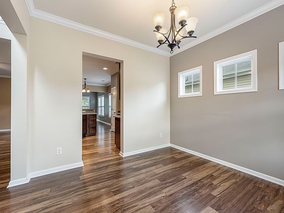5th image of 506 Mountain Laurel Cir
