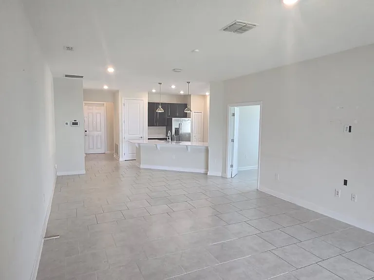 212 Bergamot Loop — Photo 6