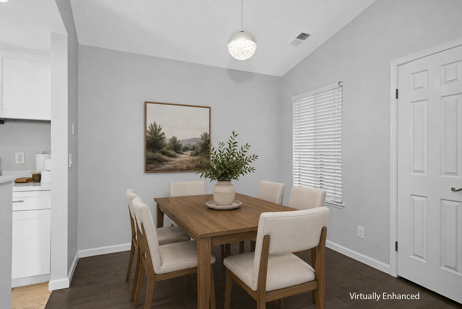 2 bed, 922 sqft, $3,000 — Photo 2