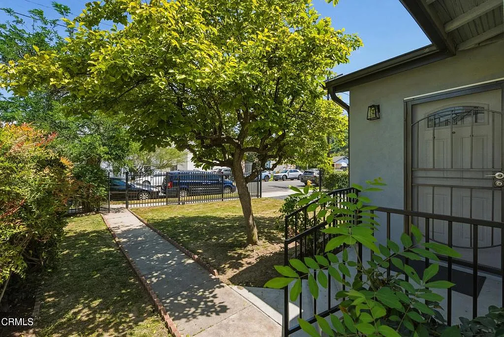 Building Photo - 250 S Avenue 55