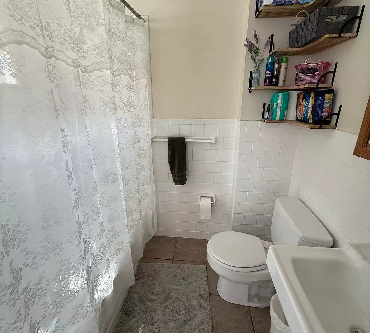 Studio, 260 sqft, $2,100 — Photo 4