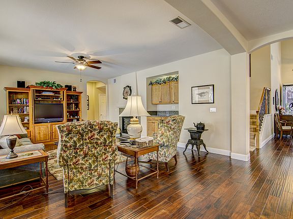 3rd image of 2127 Celtic Dr