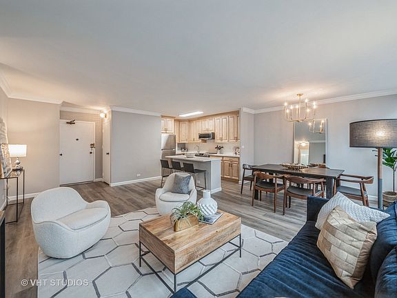 5th image of 3900 N Lake Shore Dr APT 17H