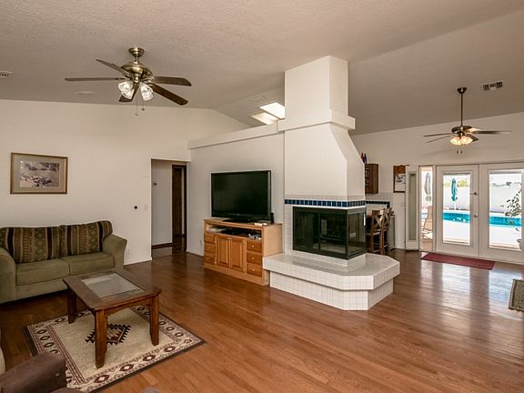 5th image of 3908 Calimesa Dr