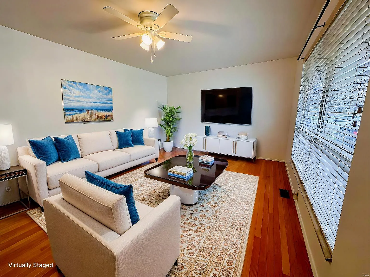 680 Charvel Dr photo 1