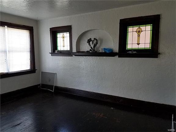 4th image of 3934-3936 Chippewa St