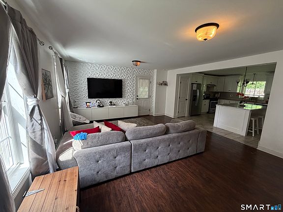 5th image of 57 Lounsbury Street