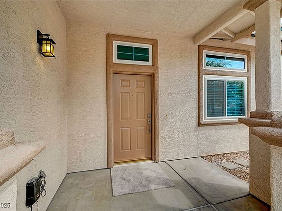 5th image of 2061 Smoketree Village Cir