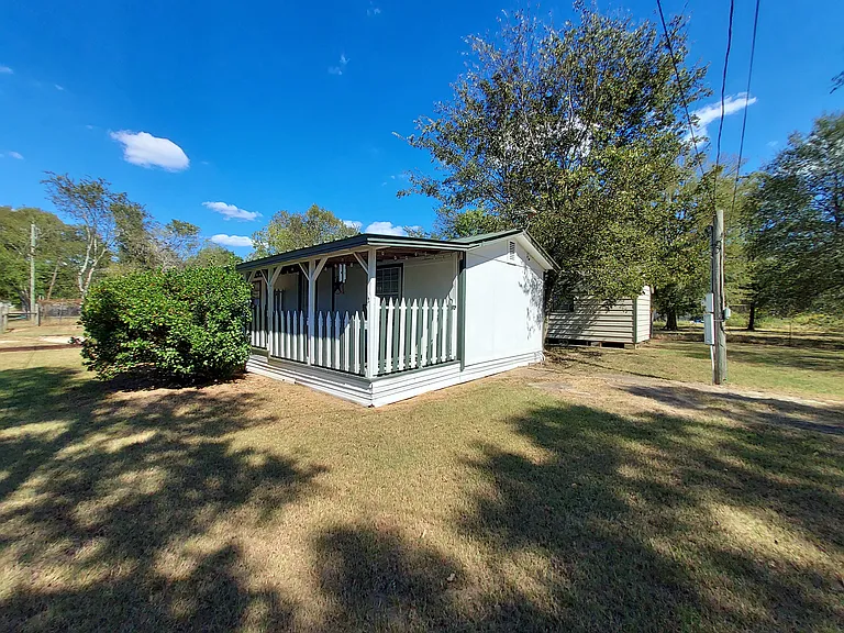 604 Mayflower Ln — Photo 26