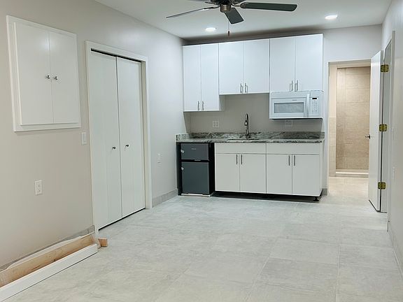 2nd image of 205 Goodland Dr E #2