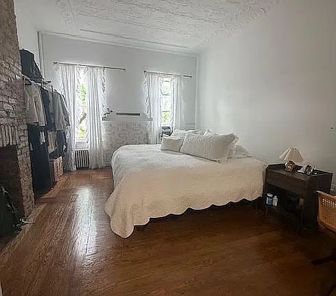 3rd image of 422 Graham Ave #2R