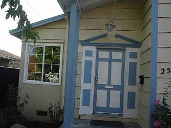 1st image of 253 Chalet Ave