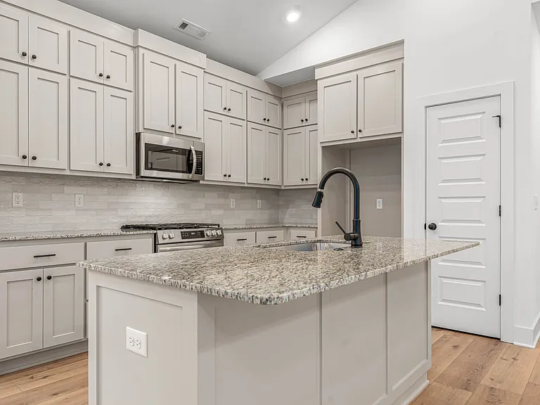 6808 Fir St — Photo 11