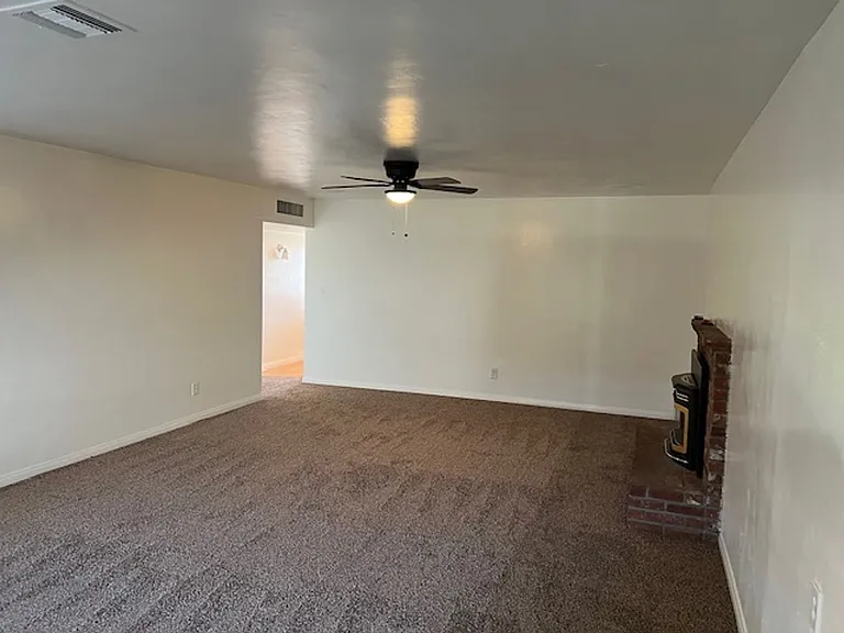 3704 Laverne Ave — Photo 9