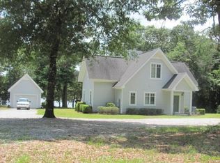 89 Patrick Dr, Defuniak Springs, FL 32433