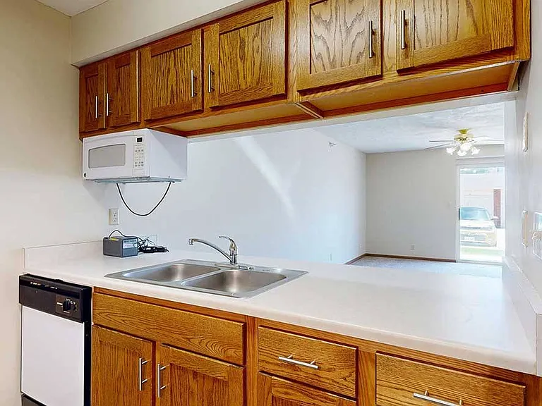 Pine Lake Heights Apartments — Photo 63