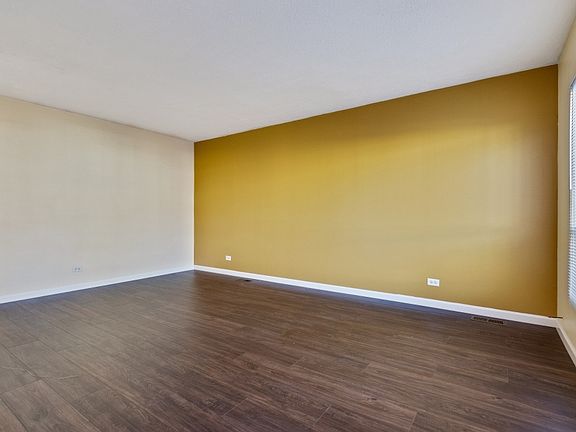 3rd image of 1854 Wellington Pl