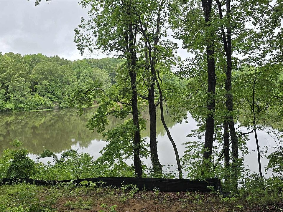 1st image of 26 Lake Pointe Ct