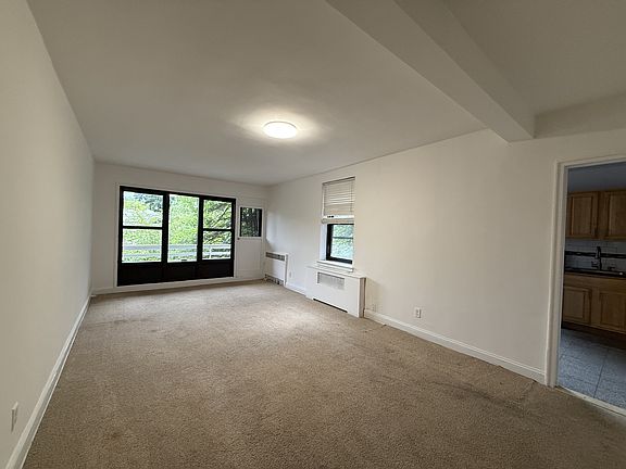 5th image of 16 Stoner Ave #2-H