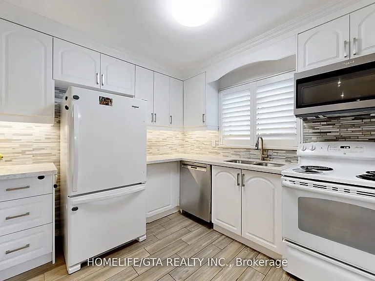 8 Whiteleas Ave — Photo 18