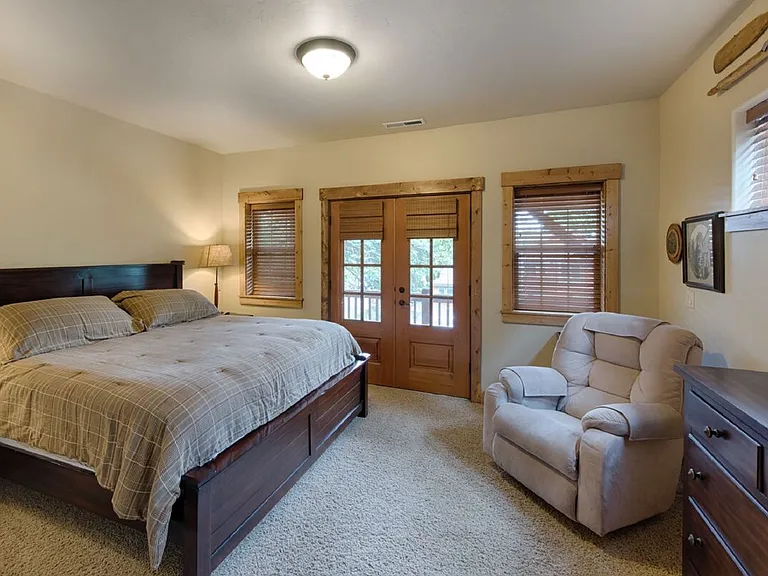 1503 Louisa Ave — Photo 7