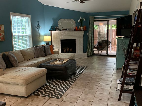 Living room 1