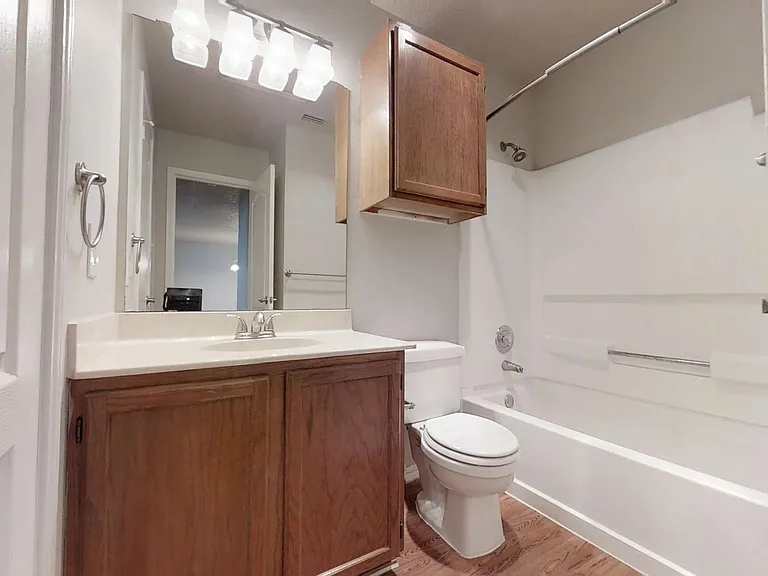 Country View Apartments — Photo 60