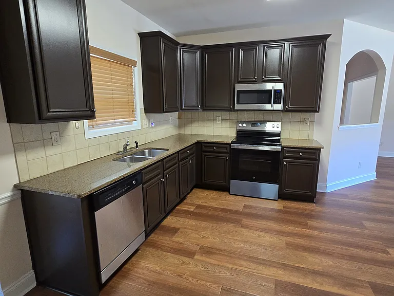 187 Thorncrest Ct — Photo 10