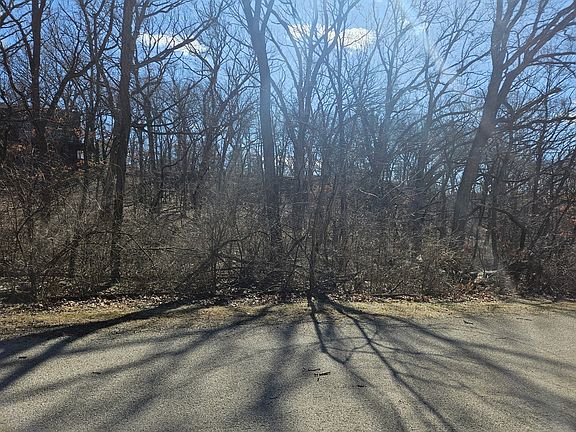 3rd image of 1302 Beech Ln