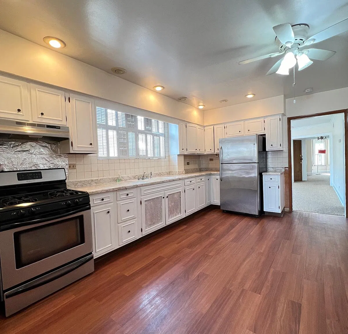 5645 N Kimball Ave — Photo 1