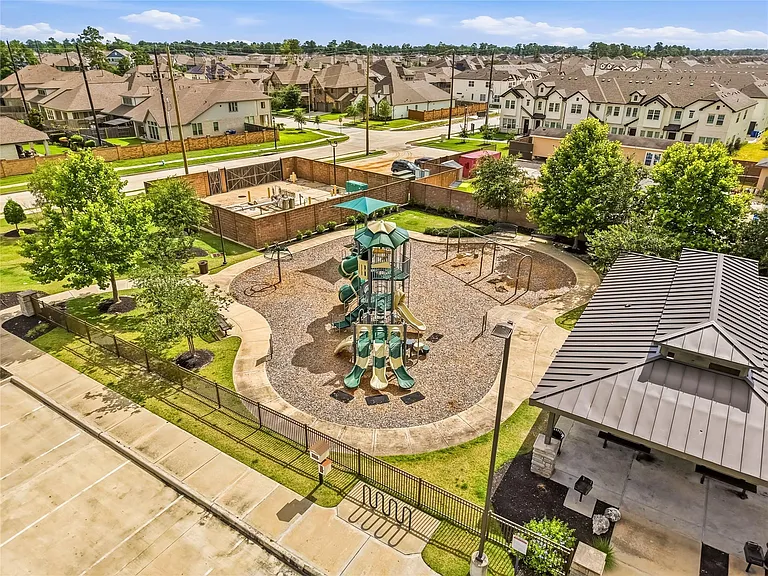 15647 Roscobie Park Dr — Photo 30