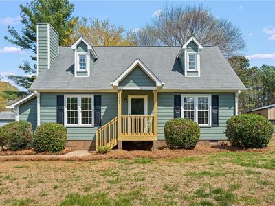 3603 Greenmeadow Ct, Tobaccoville, NC, 27050