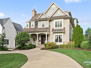 4826 Lee Ave, Downers Grove, IL 60515