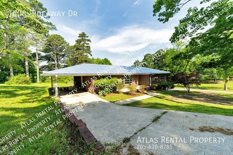 Available Now! Spacious 3BR/2BA with Luxurious Touches! — Photo 3