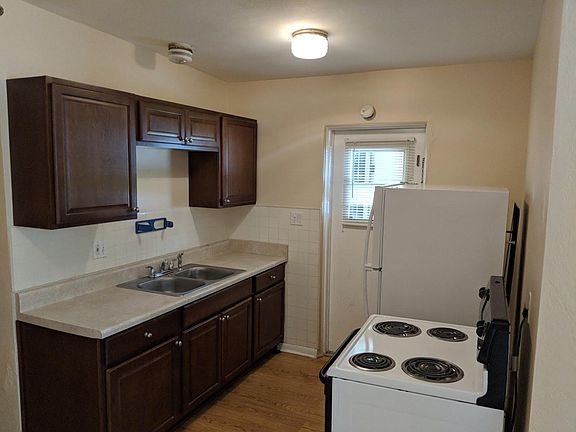 5th image of 1009 S Park Ave #B