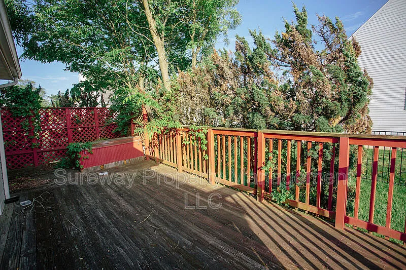 3 bed, 2.5 bath, 1718 sqft, $2,975 — Photo 4