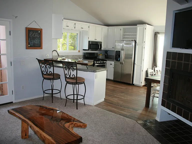 5777 Gaines St #1-5 — Photo 4