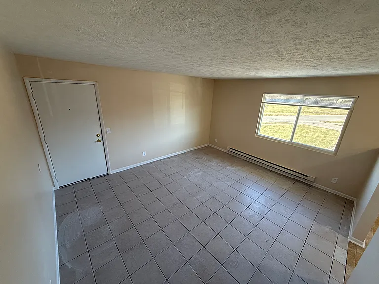 345 Hampshire Dr #9 — Photo 7