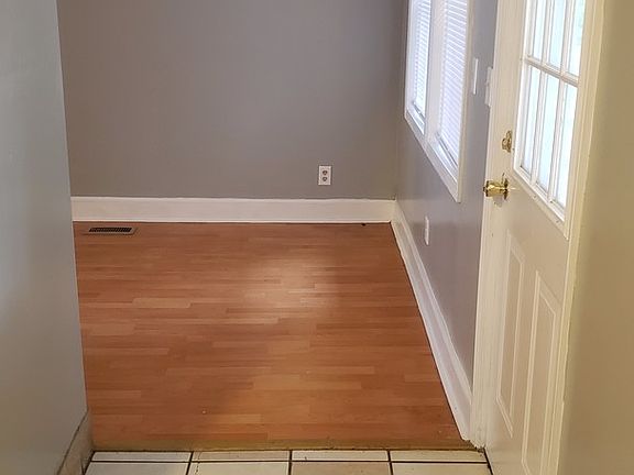 5th image of 2108 Oakmont Ave