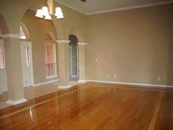 4th image of 3168 Double Oaks Dr