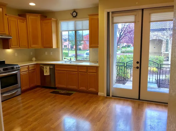 1184 Marseille Ln, Roseville, CA 95747