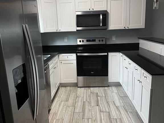 2nd image of 180 Lakeland Dr #401