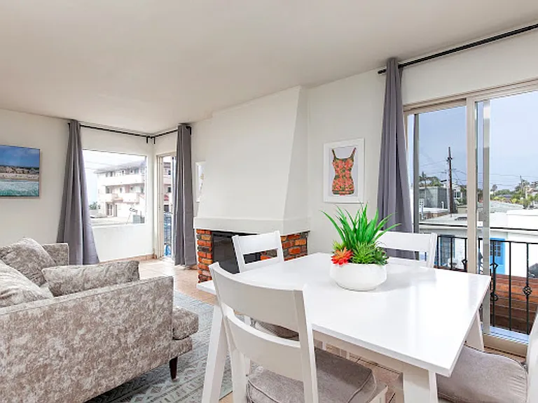 725 Santa Barbara Pl — Photo 16