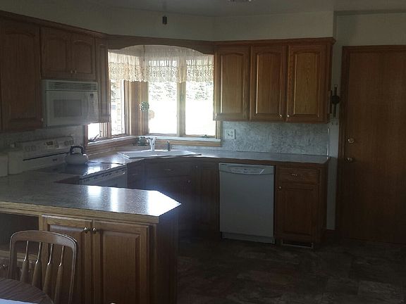 3rd image of 1585 96th Ave