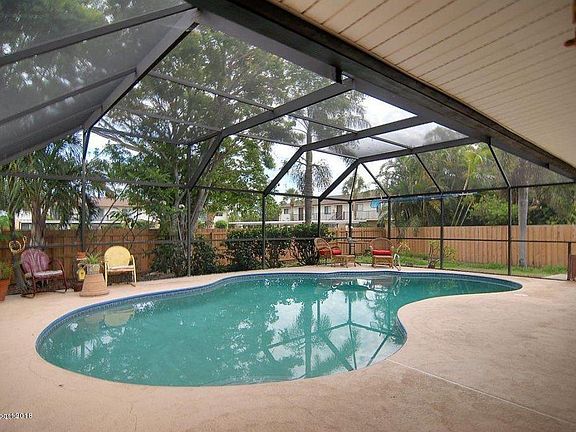 3rd image of 508 Bay Cir