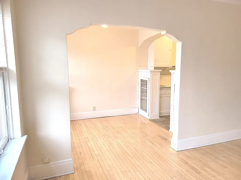 1020 Lyon — Photo 85
