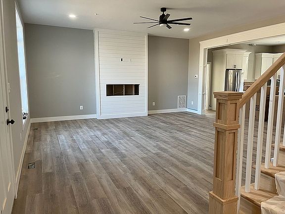 5th image of 42869 Dusty Ln
