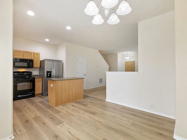 7475 Countryside Grv — Photo 10